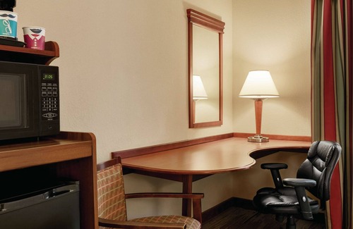 Williamsburg Hotel | Hampton Inn & Suites Williamsburg Historic District