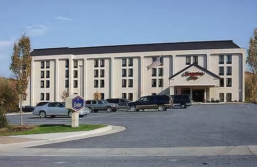 Winchester Hotel | Hampton Inn Winchester