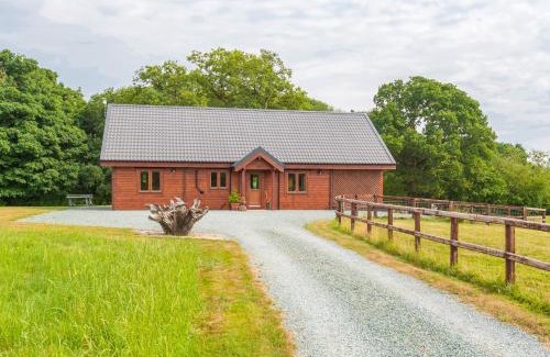 Ellesmere Casa | Hampton Lodge