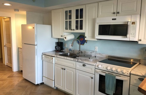 Hampton Condominio | Hampton North Beach Condo steps from beach
