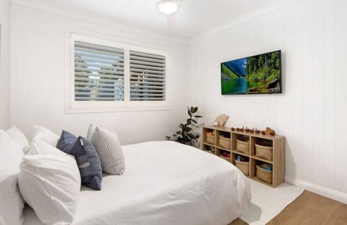 Robina Casa | Hampton Style Luxury House Private Pool Robina