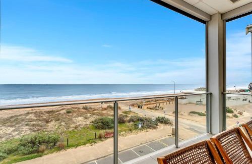 Moana Apartamento | Hamptons at Moana - Panoramic Beachfront Living