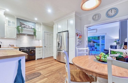 Scarborough Casa | Hamptons Beach House with Heated Plunge Pool