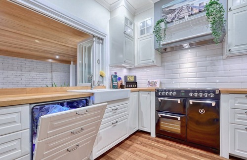 Scarborough Casa | Hamptons Beach House with Heated Plunge Pool