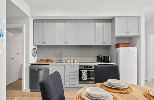 Moana Apartamento | Hamptons by the Beach ~ Moana - Brand New 2 Bed Coastal Apartment 50m from the Sea