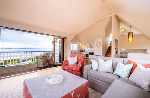 Coles Bay Casa | Hamptons Hideaway - Freycinet Holiday Houses
