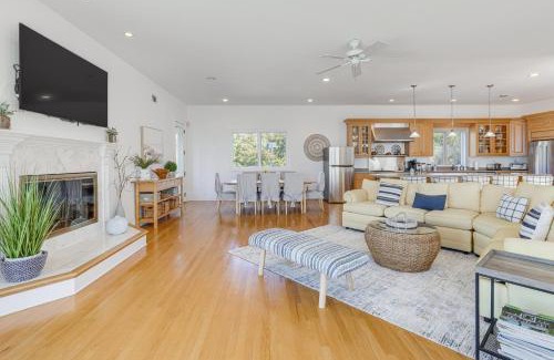 Shinnecock Hills Casa | Hamptons Home Near Beaches with Pool and Water Views!