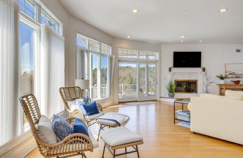Shinnecock Hills Casa | Hamptons Home Near Beaches with Pool and Water Views!
