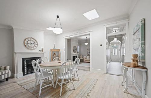 Bathurst Casa | Hamptons House - Scandi Heritage Charm