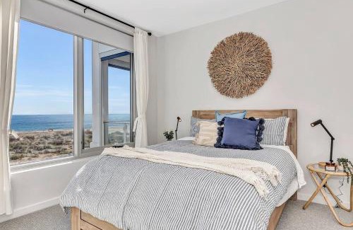 Moana Apartamento | Hamptons-inspired Waterfront Living on Moana Beach