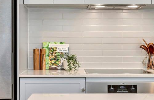 Moana Apartamento | Hamptons-inspired Waterfront Living on Moana Beach