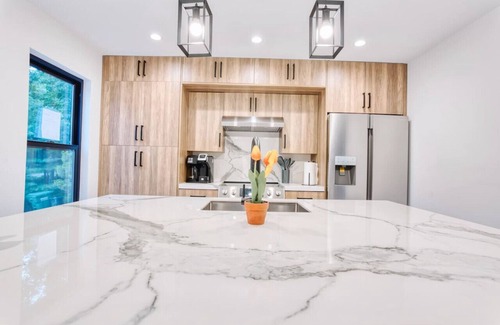 North Sea Casa | Hamptons Modern Retreat NEW CONS