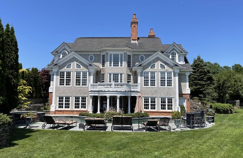 Water Mill Casa | Hamptons Oasis 7Bed/7.5 Bath w Pool, Hot Tub and Tennis