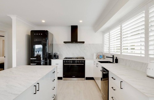Pretty Beach Central Coast Casa | 'Hamptons Retreat' by Accom Holidays