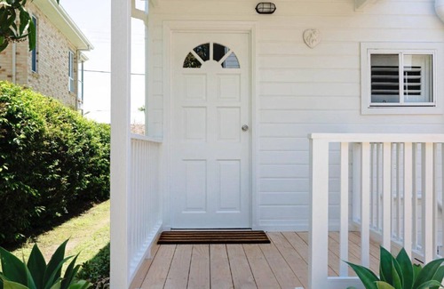 Pretty Beach Central Coast Casa | 'Hamptons Retreat' by Accom Holidays