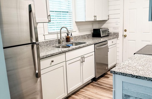 Hanahan Casa | Hanahan Hideaway :: Family-Friendly & Central :: Home away from home!