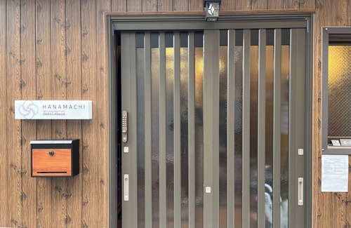 Kujo Casa | Hanamachi Guest House, 1-6-4 Kujo, Nishi-ku, Osaka-shi, Osaka 5 min. walk from the station