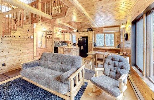 Presque Isle Casa | Hand-Built, Waterfront Log Home w/ Wood Stove, Firepit, Boat Landing & Boats!