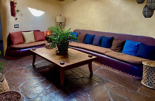 La Tierra Casa | Handcrafted sanctuary on 10 acres only 15 minutes from Santa Fe plaza.