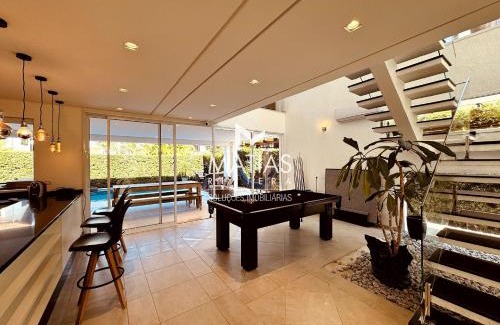 Vista Linda Casa | Hanga Roa - Refúgio Luxuoso c/Piscina e Jacuzzi