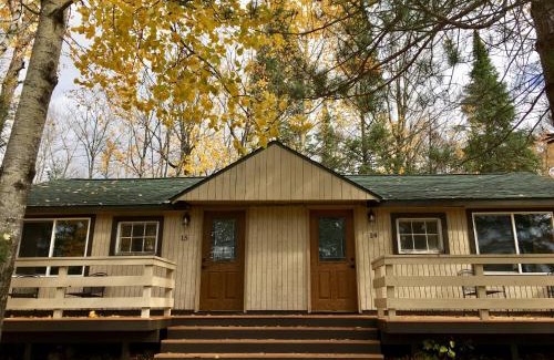 Barnum Cabina | Hanging Horn Lakeside Resort