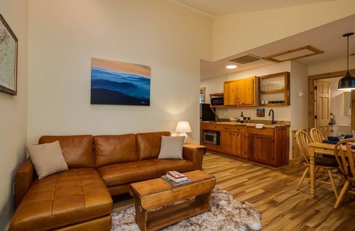 Tyro Apartamento | Hanging Rock Cabin -