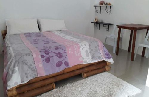 Malay Cama Y Desayuno | Hangout Beach Resort