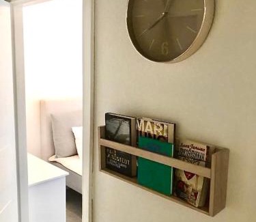 Larbro Apartamento | Hangvar Skola, Biblioteket