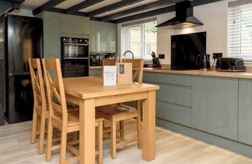 Looe Cabaña | Hannafore Cottage : 2 bedroom with Hot Tub