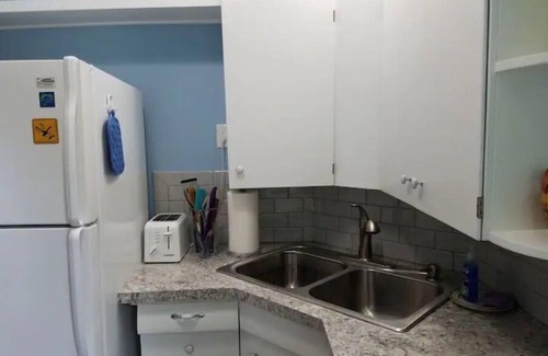 Topeka Apartamento | Hannah's Haven - Private Apartment, Separate Entrance & Off Street Parking