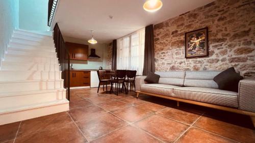 Ayvalik City Center Casa | Hanole Macaron Guest House