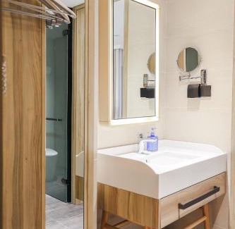 Fengtai Hotel | Hanting Hotel Beijing South Railway Station Center