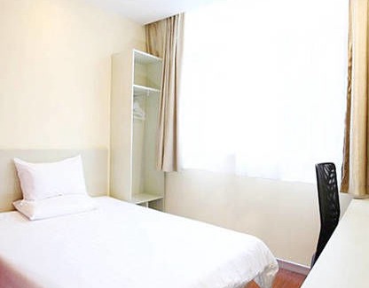 Lingyuan Hotel | Hanting Hotel Lingyuan Shifu Road