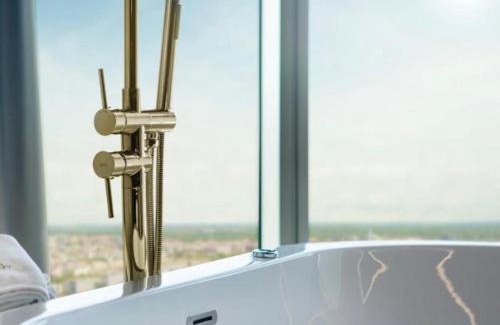 West Pomeranian Voivodeship Apartamento | Hanza Tower 22 WHITE Jacussi & Sauna & Pool & SPA