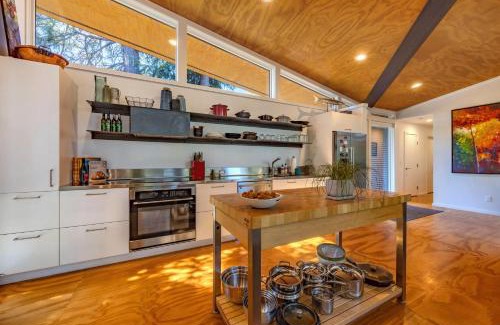 Mosier Casa | Happenstance Vineyards home