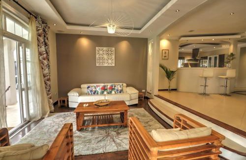 Sottise Villa | Happiness Villa 3 bedroom Luxury Villa with private pool, near all amenities and beaches Mauritius