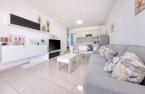Puerto del Carmen Chalet De Esquí | Happy Beach Home