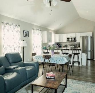 Biloxi Casa | Happy Beach House in Biloxi