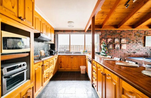 Werribee Casa | Happy Bear Inn