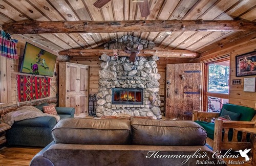 Ruidoso Cabina | Happy Bears Cabin: Be as happy as the bears at Happy Bears Cabin! Pet friendly.