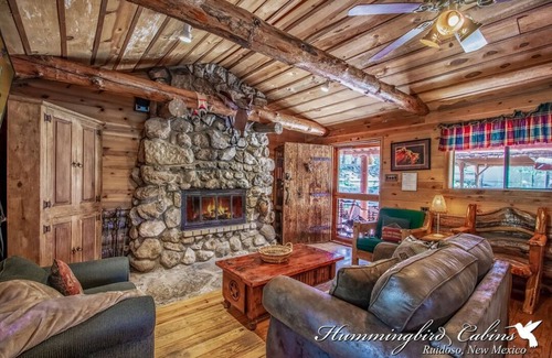 Ruidoso Cabina | Happy Bears Cabin: Be as happy as the bears at Happy Bears Cabin! Pet friendly.