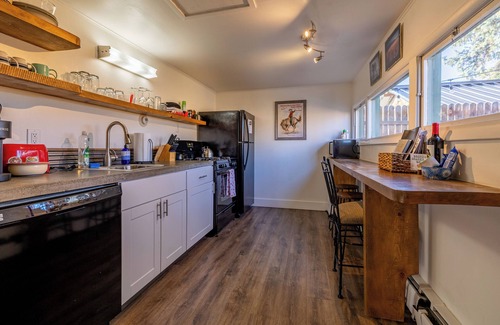 Cody Casa | Happy Bison Bungalow - located in Downtown Cody!