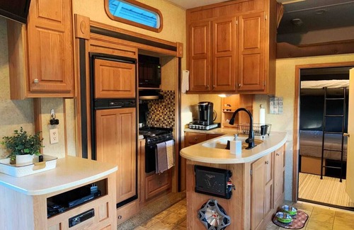 Shelton Casa | Happy Campers