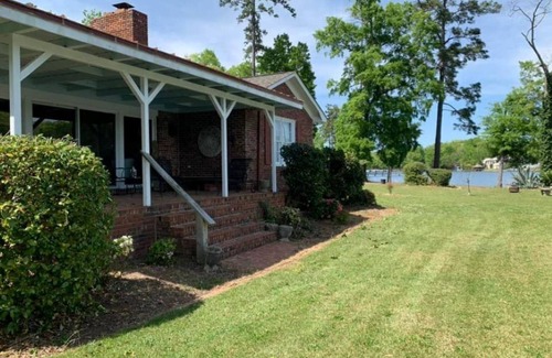 Lake Murray of Richland Casa | Happy Day at Lake Murray - Rare Covered Dock