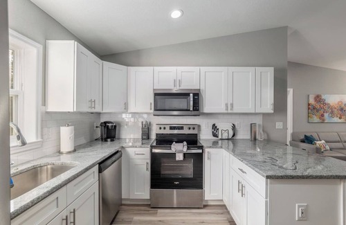 Ocala Casa | Happy Daze Ocala~Pet Friendly/Fenced Yard-WEC 14mi