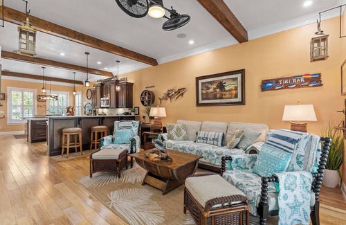North Causeway Casa | Happy Daze: Prime Location, Pool, Tiki Bar and Marina Access 🍹🌴