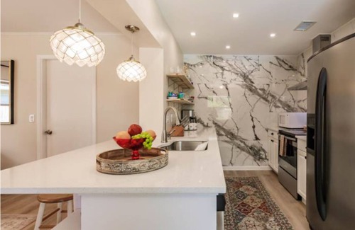 Venice Groves Casa | HAPPY FUN BLUE HOUSE kids, pets friendly, 3 miles away from the beach🏖️.
