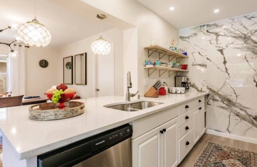 Venice Groves Casa | HAPPY FUN BLUE HOUSE kids, pets friendly, 3 miles away from the beach🏖️.