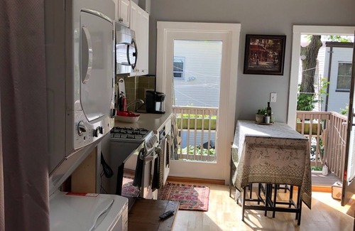 Allston Apartamento | Happy Green House ,Boston Landing, BU, BC, Harvard and MIT