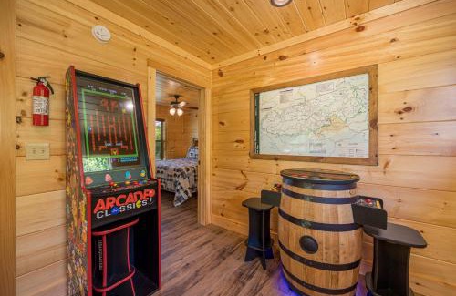 Cosby Casa | Happy Hideout, country livin with great mountain views, hot tub, arcades, fire pit, pets ok with fee